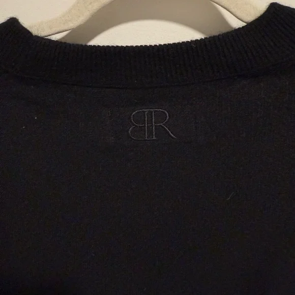Banana Republic Black 100% Cashmere Sweater - Picture 5 of 5